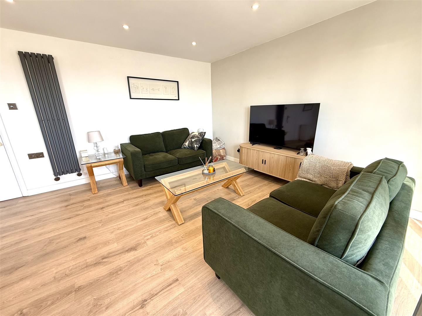 Camona Drive, Marina, Swansea, SA1 1YJ